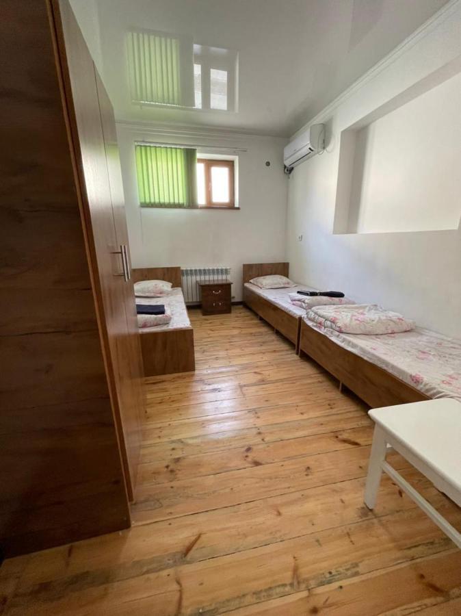 Guest House 777 Turkistan Extérieur photo